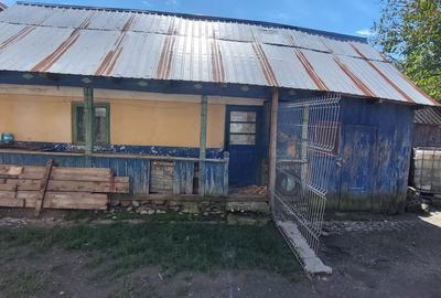 Casă cu 3 camere în Bistrița