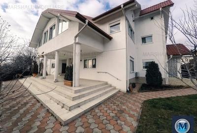 Vila cu 7 camere de vanzare in Baicoi, zona Vest, 360 mp #13205 - 1