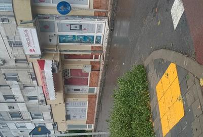 Spațiu comercial, de 7 mp, în Central - 4