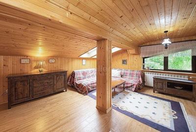 Apartament cu 6 camere decomandat, mobilat în Poiana Brașov - 3