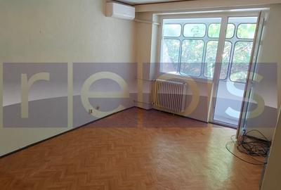 Apartament cu 3 camere decomandat în Tineretului