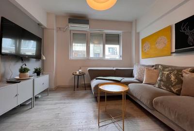 Apartament cu 3 camere semidecomandat în Calea Victoriei - 2