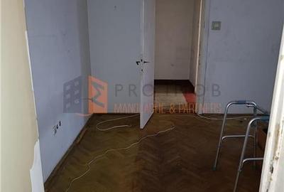 Apartament 2 camere cf 1 semidecomandat zona Centru - 3