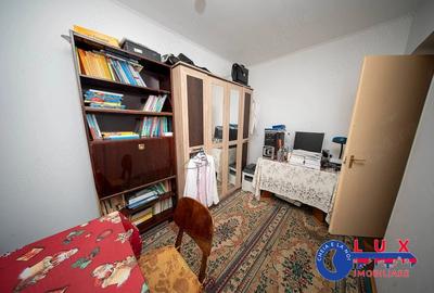 Apartament cu 3 camere semidecomandat în Babadag - 3
