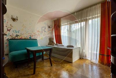 Casa spectaculoasa in Media? re?edin?a antrenorului Cristi Pustai - 19