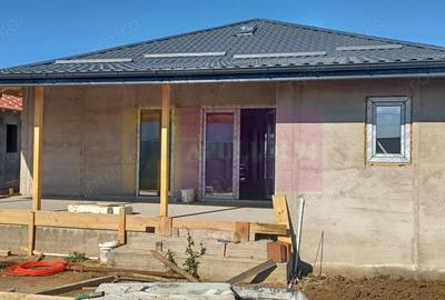 Sabareni, casa parter 4 camere, CT, terasa, pivni?a, teren 478 mp - 1