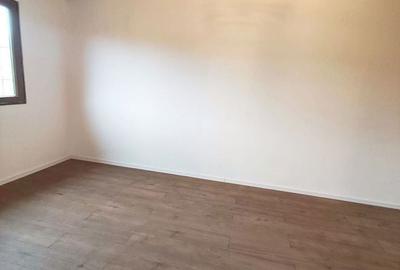 Casă cu 2 camere decomandat în Ruși - 1