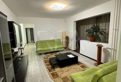 Apartament 3 Camere , Semi Decomandat , Etaj 1 ,Zona Alexandru Obregia - 2