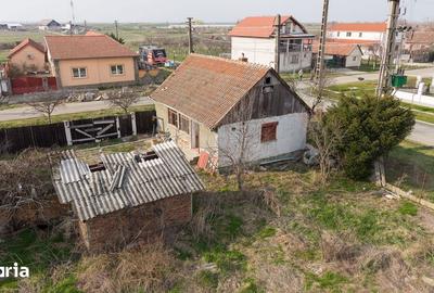 Casă cu 2 camere cu Teren 1570 Mp în Ghioroc - 4