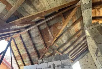 Casă cu 4 camere cu Teren 420 Mp în Cernele - 4