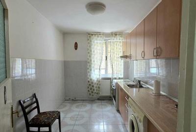 Apartament cu 3 camere decomandat în Central - 2