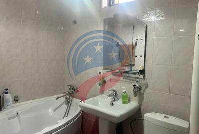 Casă individuală cu 6 camere cu Canalizare în Central - 4
