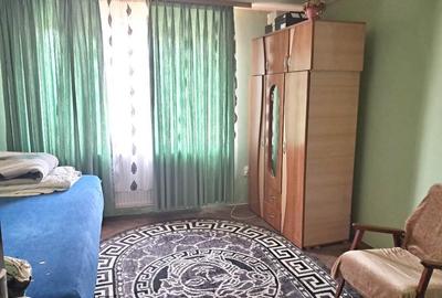 Casa singur in curte in Guserita - 2