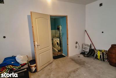 Casă cu Teren 3596 Mp în Pișchia - 7