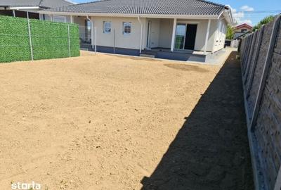 Casă cu 2 camere cu Teren 75 Mp în Șag - 2