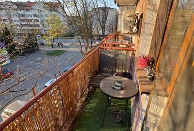 Apartament cu 3 camere decomandat în Central - 1