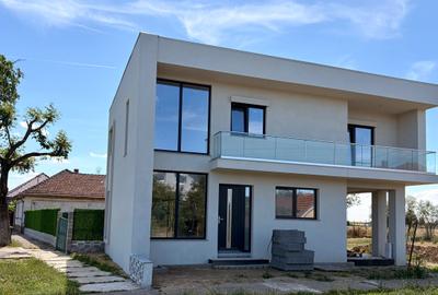 Casă cu 4 camere în Central - 6