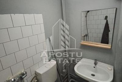 Garsonieră nedecomandată, mobilată în Complex Studențesc