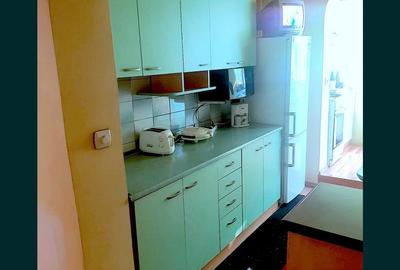 Apartament cu 3 camere decomandat, mobilat în Apărătorii Patriei - 4