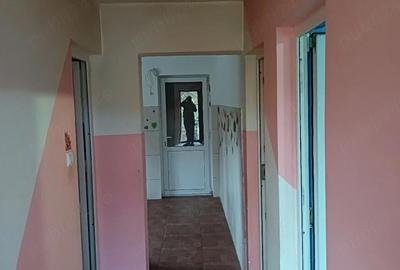 Casă cu 2 camere cu Teren 300 Mp în Bârnova - 2