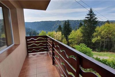 Casă cu 10 camere cu Teren 700 Mp în Durău - 16