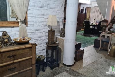 Super afacere, vila cu aspect de conac cu spatii moderne dar si clasice antichiz - 11