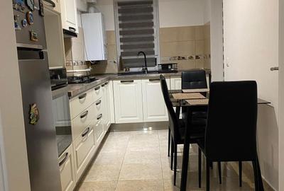 Apartament cu 2 camere decomandat în Tractorul - 3
