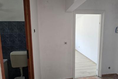 Garsonieră decomandată în Central - 8