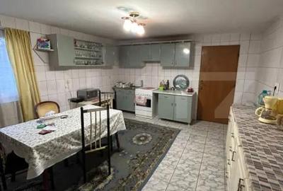 Casă cu 6 camere cu Teren 635 Mp în Central - 10
