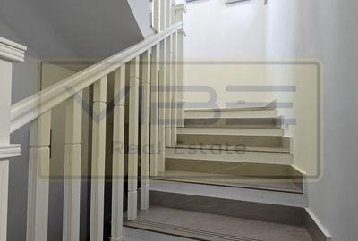 Casă cu 4 camere cu Teren 420 Mp în Rediu - 2