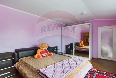 Casă cu 6 camere cu Teren 174 Mp în Andronache - 16