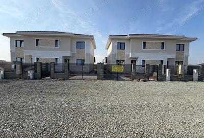 Casă cu 4 camere cu Teren 300 Mp în Moșnița Veche - 3