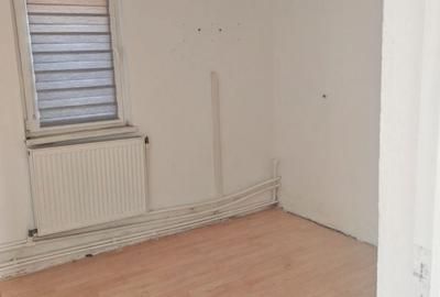 Casă cu 3 camere în Popoveni