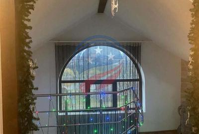 Casa lux P+E+M cu o panorama impresionanta - 10