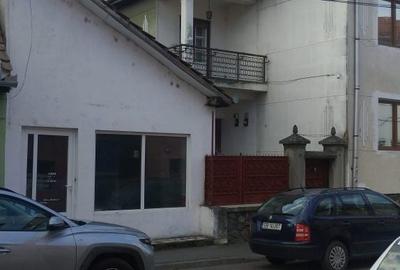 Casă cu 4 camere în Lotrioara - 2