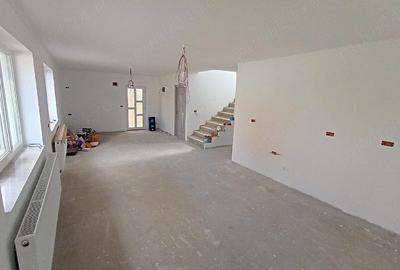 Casă cu Teren 470 Mp în Vinga - 4