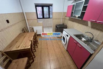 Apartament cu 3 camere decomandat, mobilat în Tei