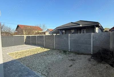 Casă cu Teren 250 Mp în Central - 2