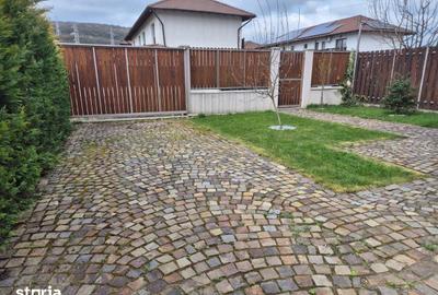 Casă cu 4 camere cu Teren 250 Mp în Unirii - 2