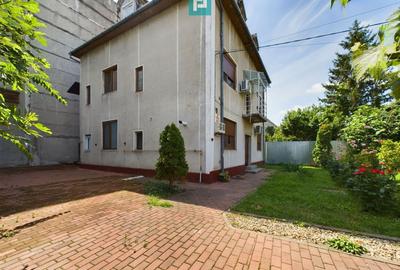 Casă individuală cu 10 camere cu Canalizare în Funcționarilor - 12