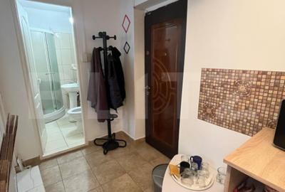 Spațiu comercial, de 28 mp, în Central - 3