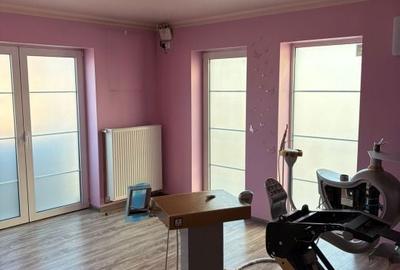 Casă cu 4 camere cu Teren 500 Mp în Craiovița Nouă - 4