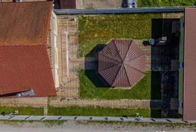 Casă cu 10 camere cu Teren 1074 Mp în Moieciu - 14