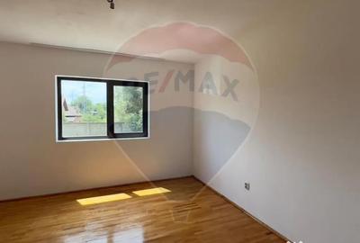 Casă cu 20 camere cu Teren 4563 Mp în Bughea de Sus - 10