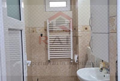 Casă cu 4 camere cu Teren 100 Mp în Central - 16