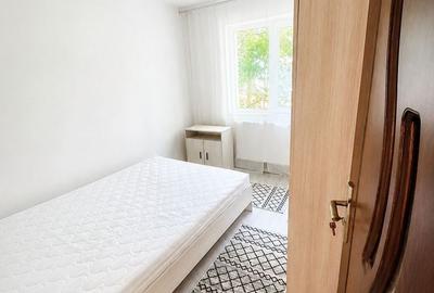 Apartament cu 2 camere semidecomandat în Podul de Piatră