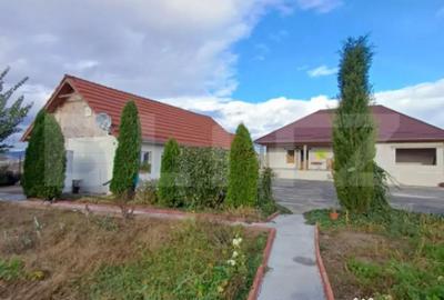 Casă cu 2 camere cu Teren 3289 Mp în Luna - 13