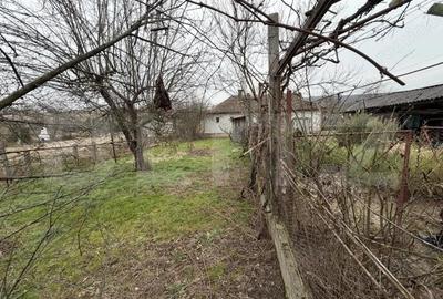 Casă cu 3 camere cu Teren 700 Mp în Central - 2