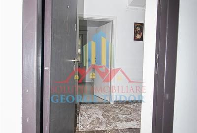 Apartament cu 3 camere decomandat, mobilat în Prelungirea Ghencea - 2