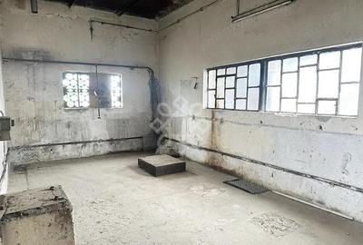 Teren 2100mp si spatii pentru depozitare de inchiriat zona Iosia - 10